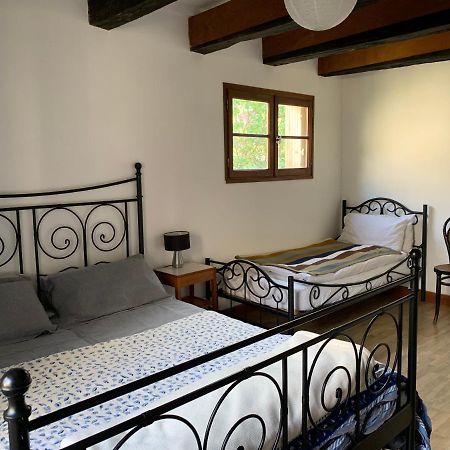 Spacious apartment in a charming, tranquil village Saint-Vincent-Rive-dʼOlt Extérieur photo